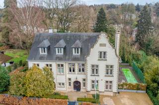 Gelegen aan de statige en lommerrijke Blücherlaan, een van de meest illustere en uiterst gegeerde adressen van Ukkel, presenteren wij dit...