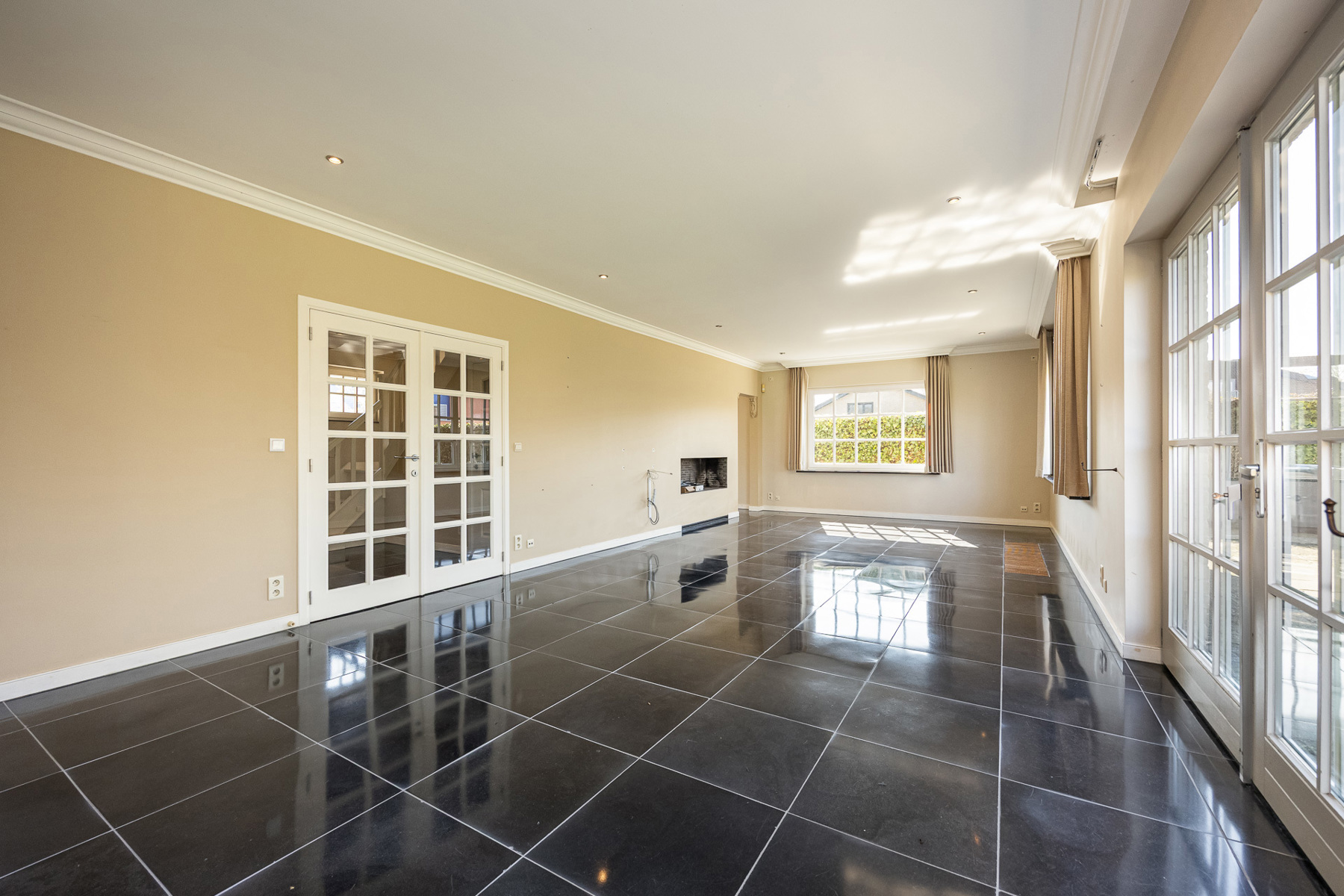 Rustig gelegen villa met grote tuin - foto 5