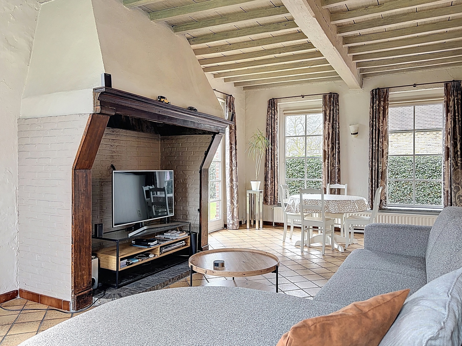 Alleenstaande woning op 1092m² met 4 slaapkamers en bureel - foto 5