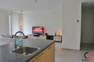 Energieneutraal gelijkvloers nieuwbouw appartement met 2 slaapkamers met terras en tuin nabij het centrum van Veerle Laakdal.Het appartement is als...