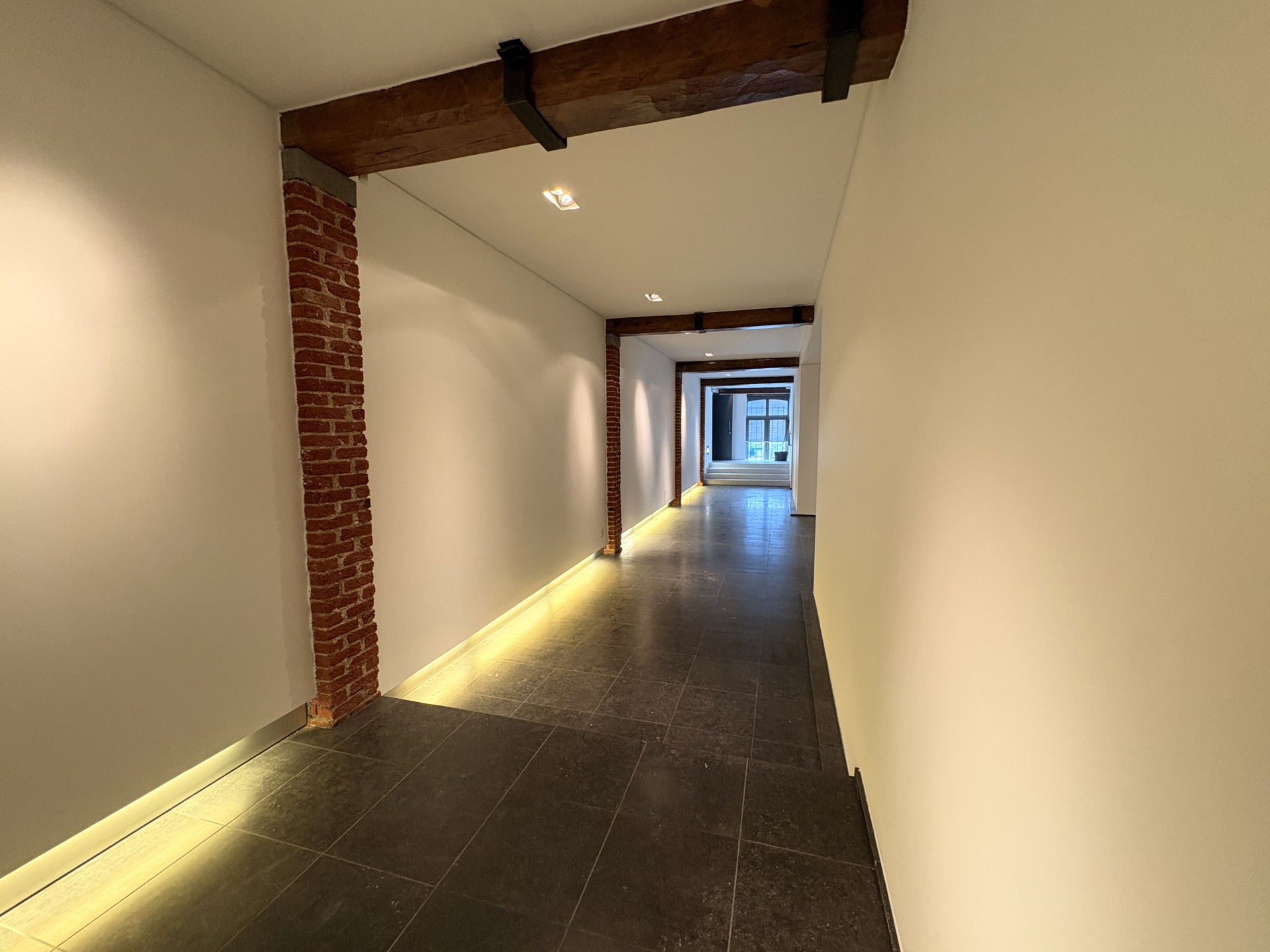 Unieke loft met karakter op het Sint-Jansplein - foto 4