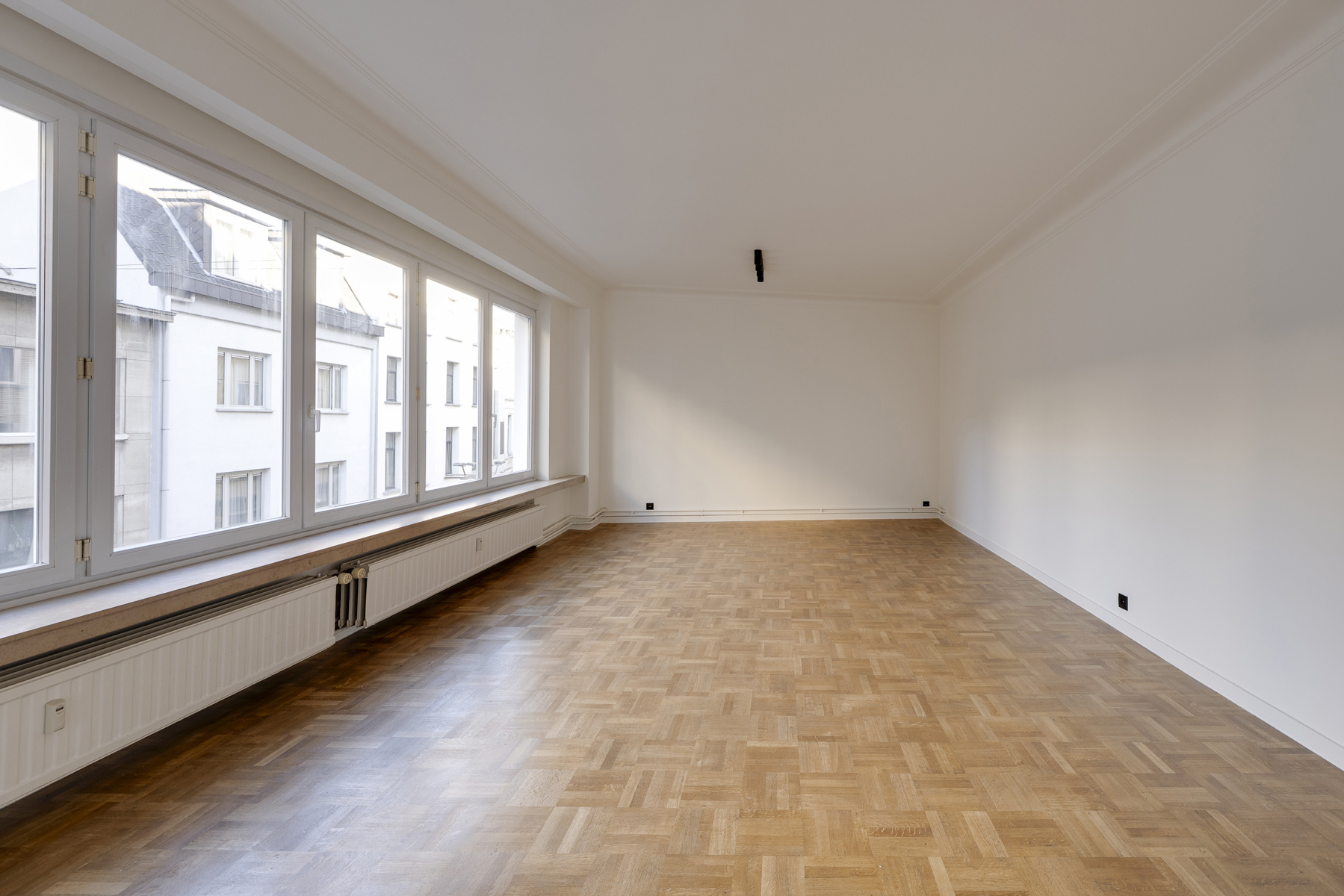 Instapklaar 3-slaapkamerappartement met terras - foto 1