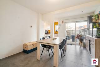 Recent gerenoveerde woning op een topligging in Tielt!SCHERPE VANAFPRIJSLigging: nabij openbaar vervoer, scholen, onmiddellijke verbinding naar...