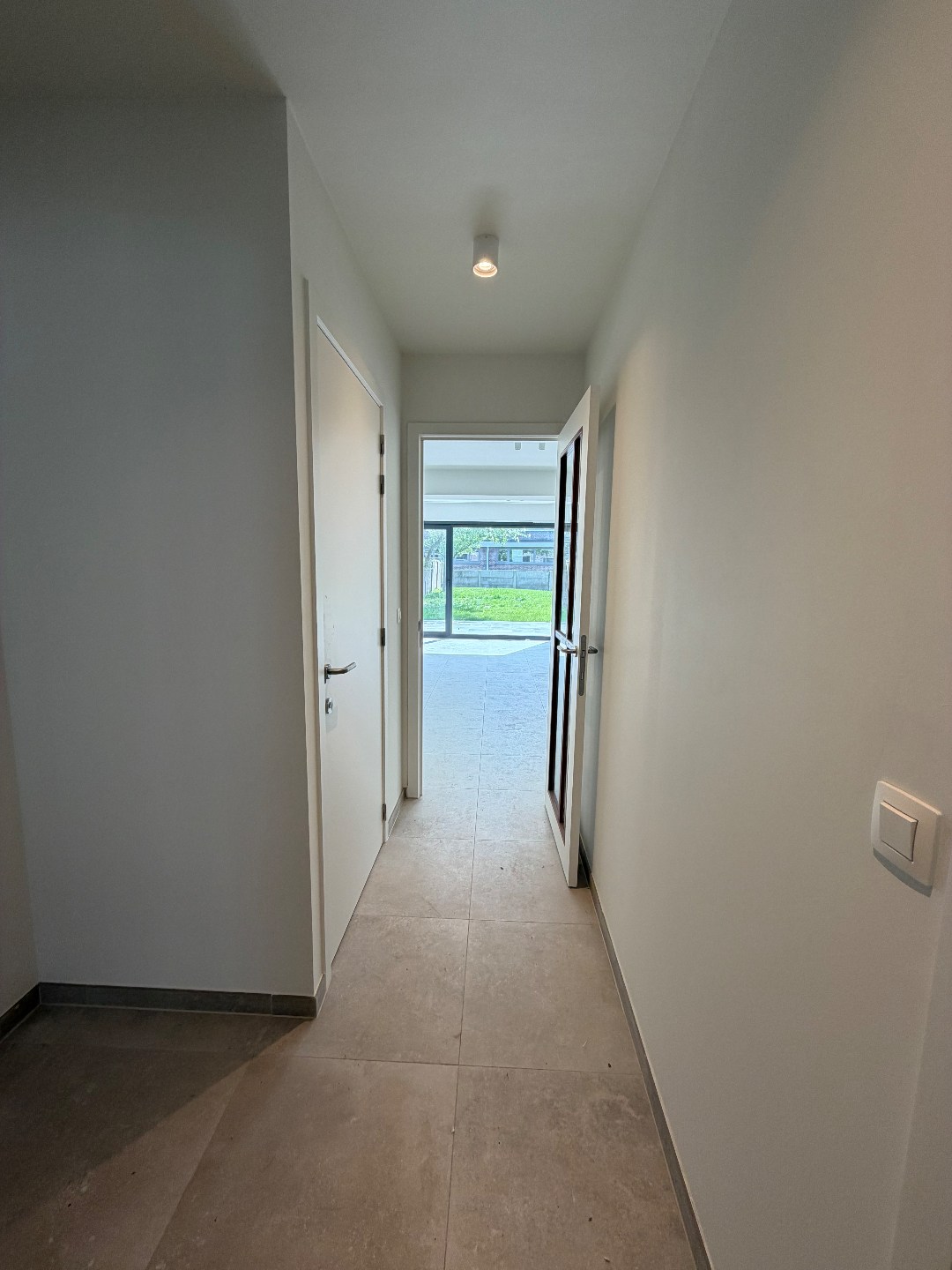 Nieuwbouw gelijkvloers appartement met 2 slaapkamers te huur in centrum Geel! - foto 2