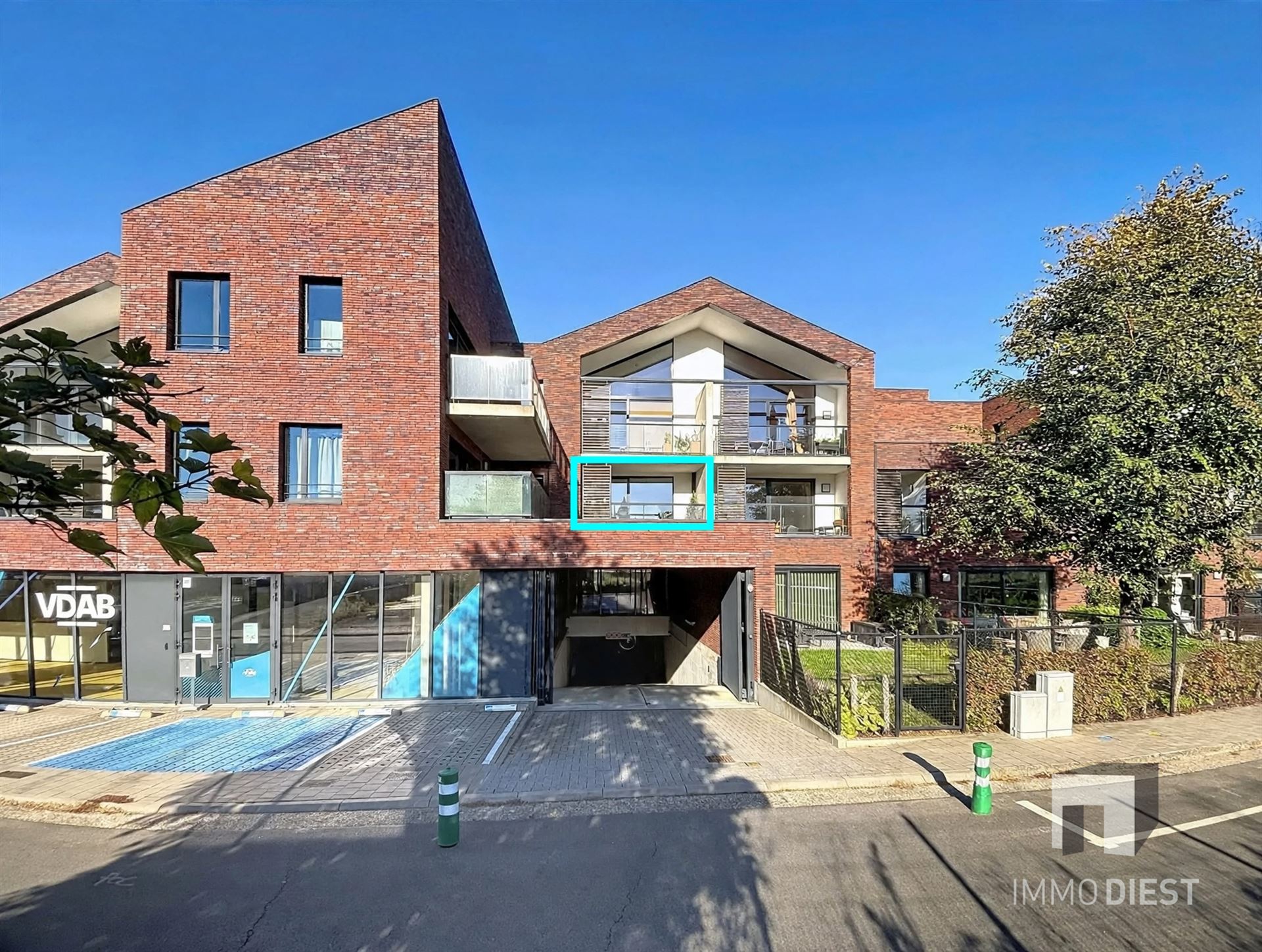 Energiezuinig appartement met twee slaapkamers en ondergrondse autostaanplaats net buiten de stadskern van Diest. - foto 1