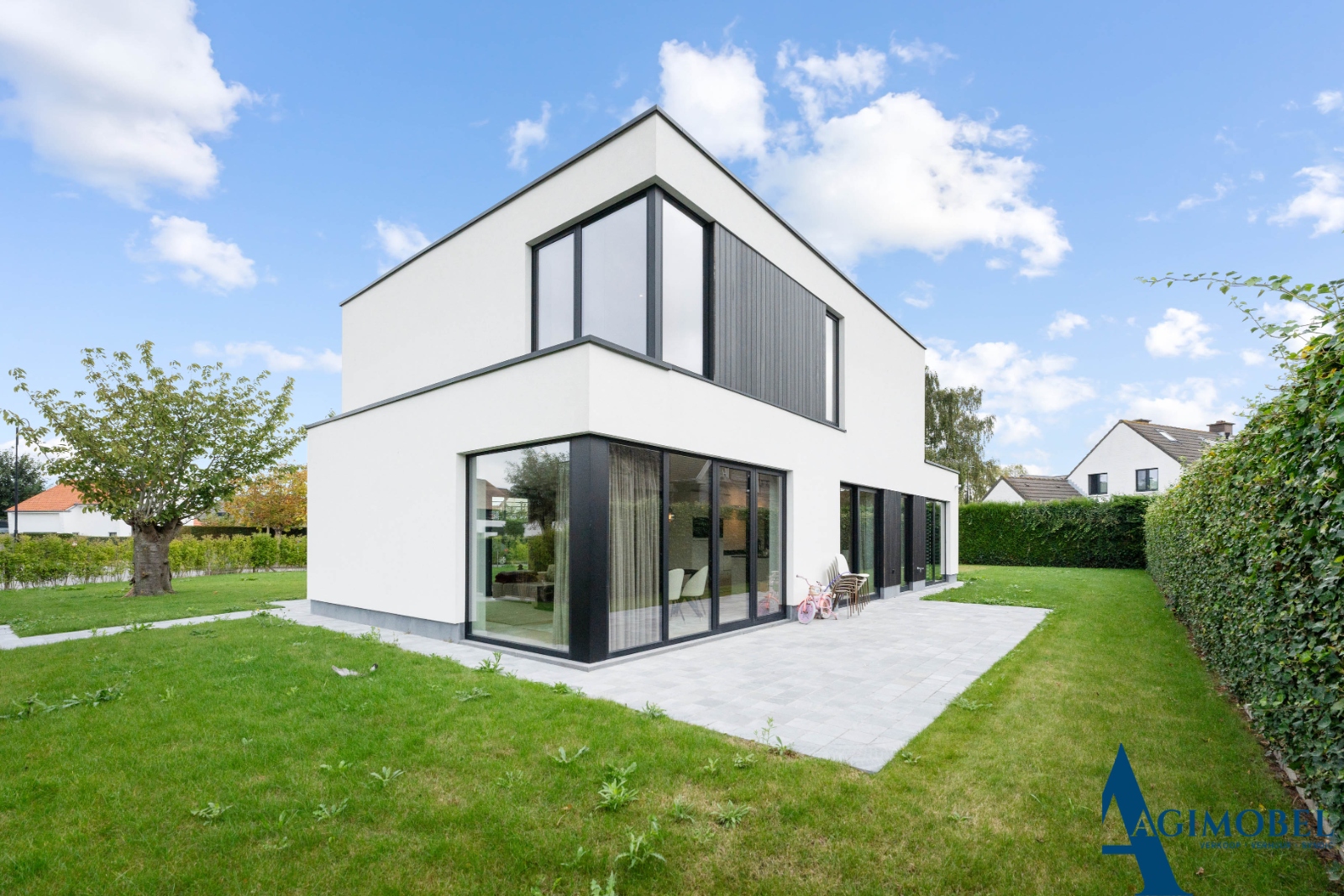 Exclusief te koop: Luxueuze, moderne villa in rustige residentiële omgeving - photo 2
