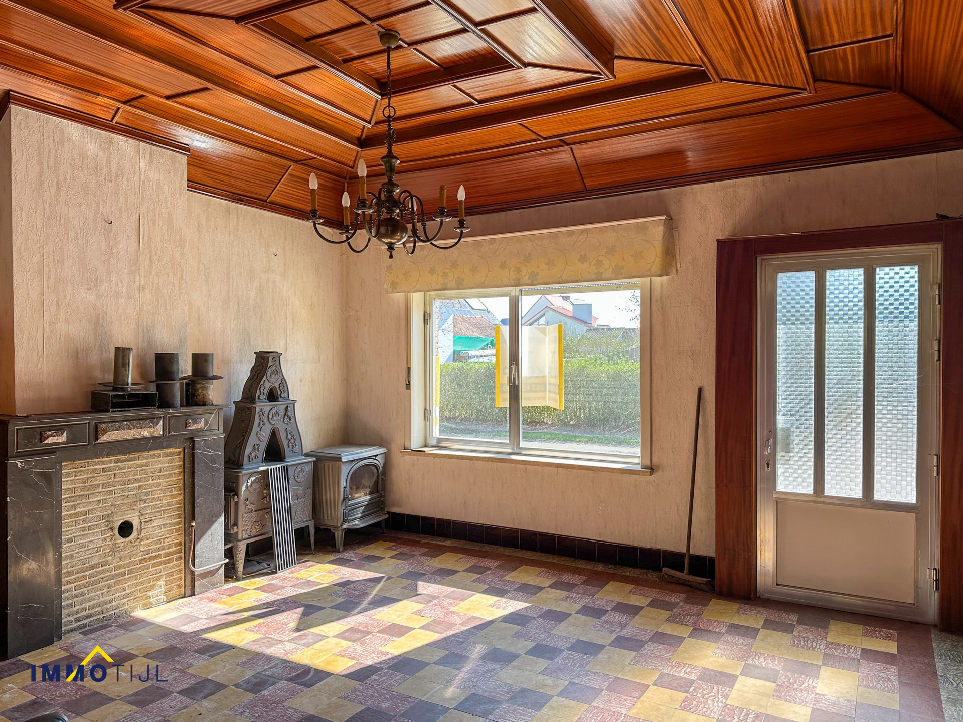 Te renoveren woning met veel potentieel en een grote tuin! - foto 4