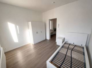 In a prime location in Mechelen, within walking distance of the train station, is this fully renovated student house with excellent...