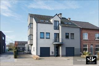 Unieke, ruime woonmogelijkheid (opsplitsbaar) op perceel van 37 aren 21 centiaren in het rustige Hoelbeek (Bilzen-Hoeselt), ideaal...