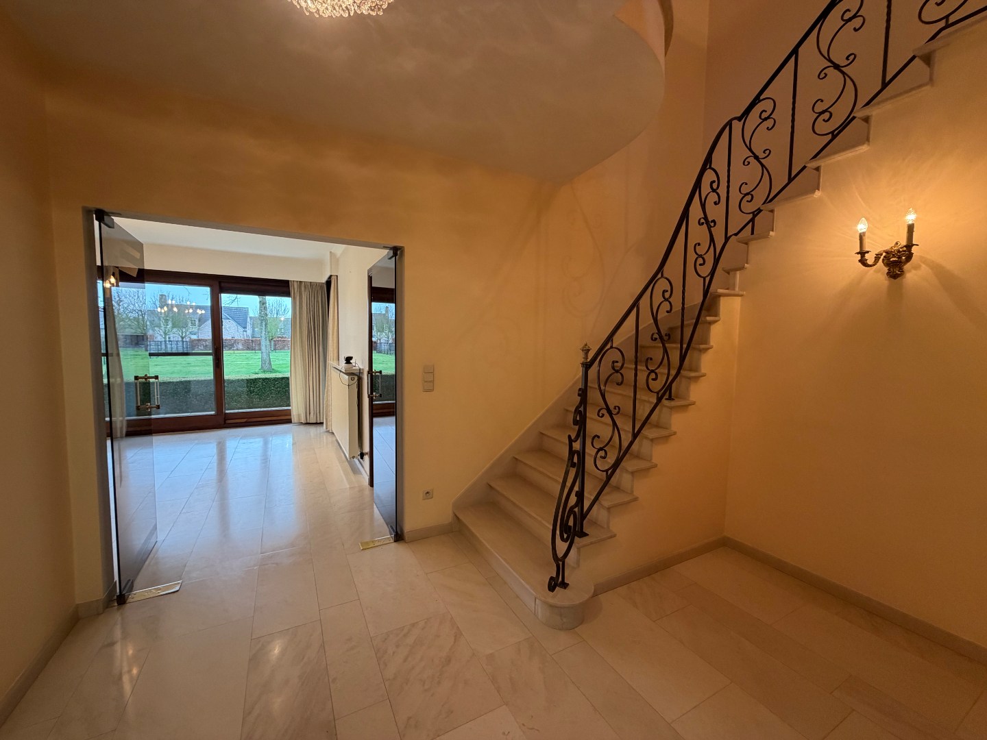 Ruime en rustig gelegen Spaanse villa te Dikkelvenne. - foto 3