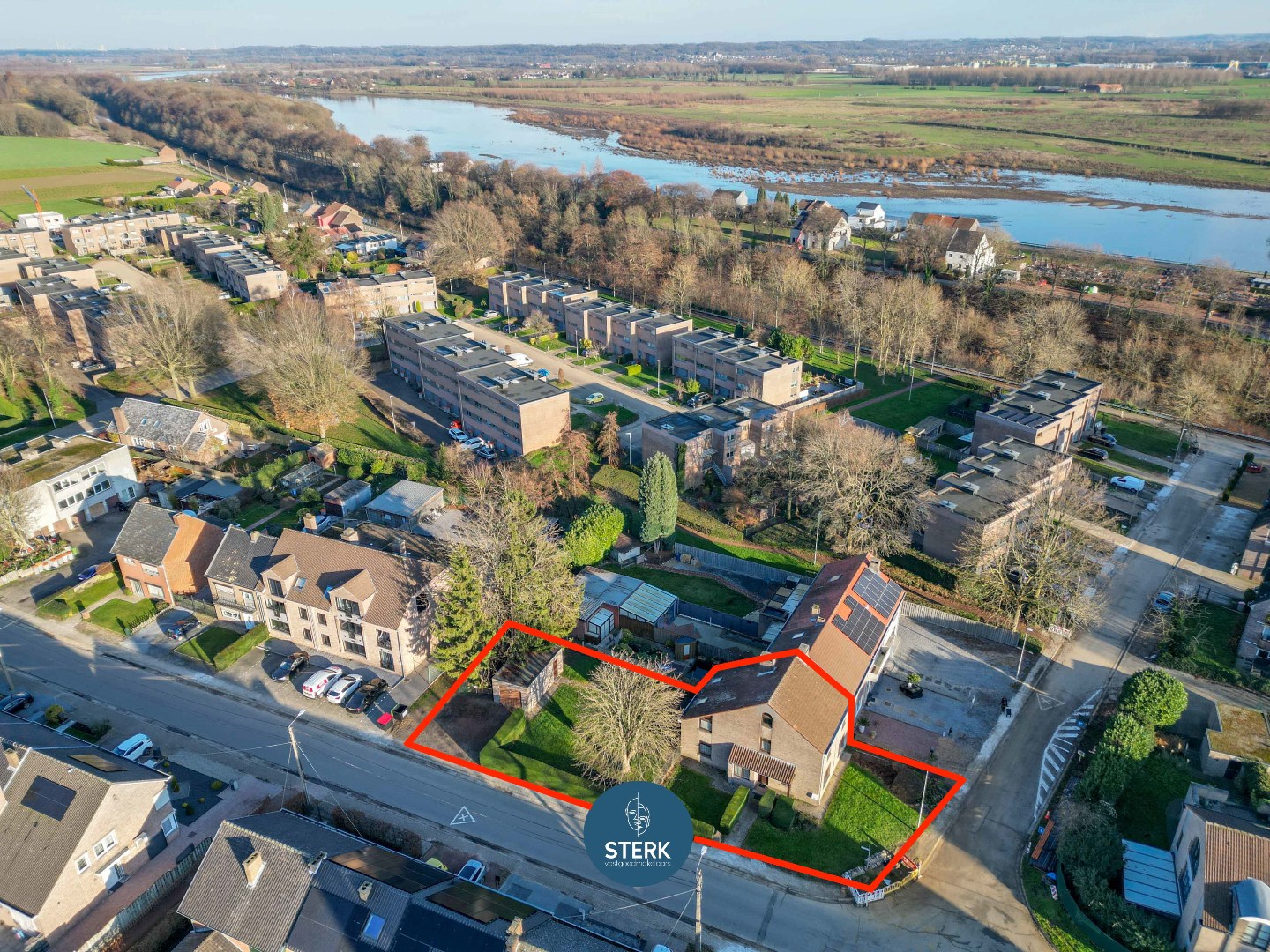 OP TE KNAPPEN GEZINSWONING MET VEEL POTENTIEEL NABIJ MAASTRICHT ! - foto 4