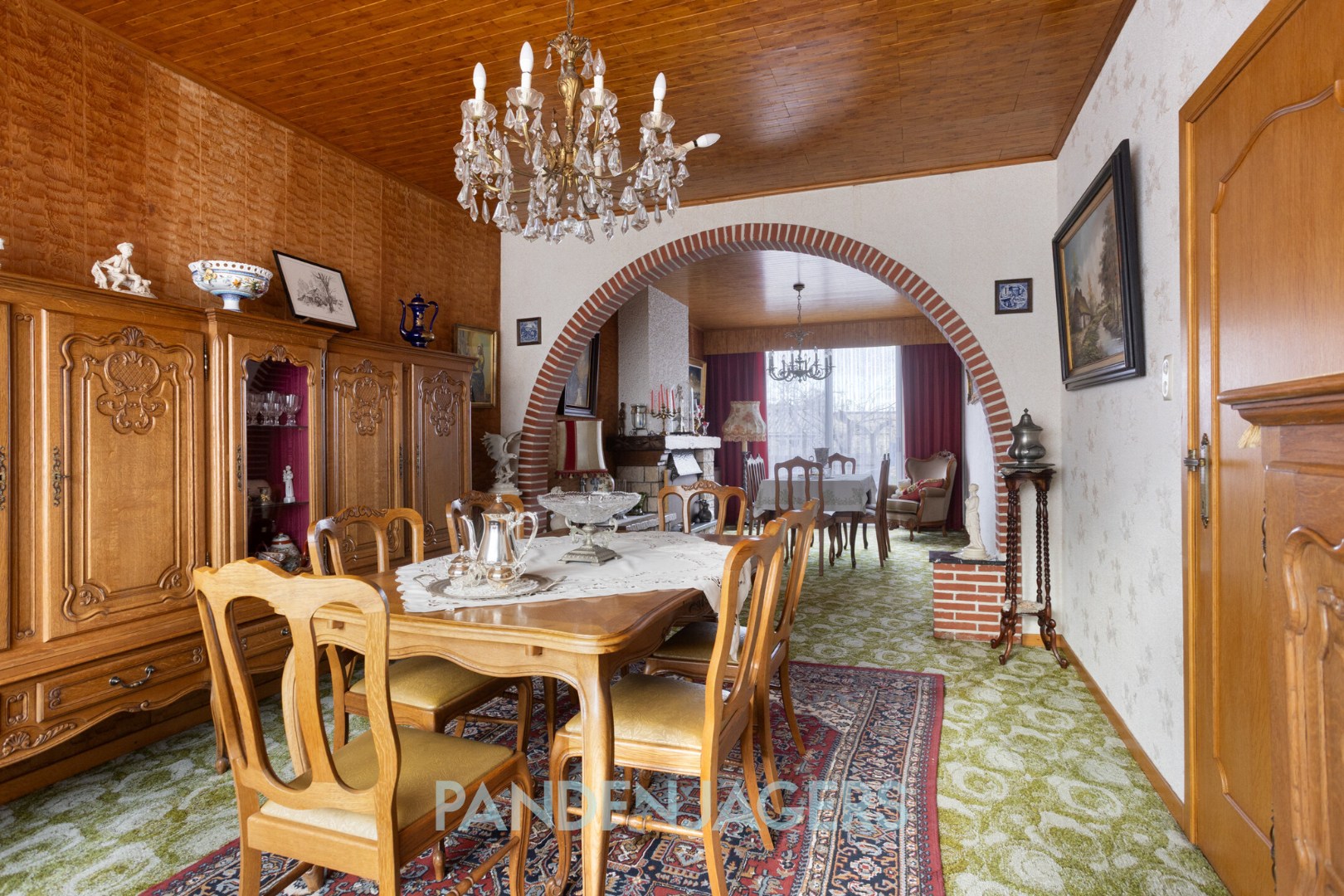 Ruime woning met zij-ingang en achterliggende garage te OLVW - foto 5