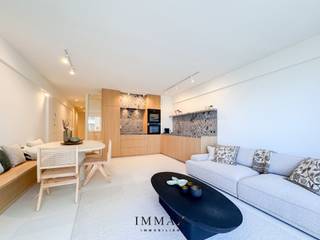 Op een unieke hoeklocatie aan het iconische Rubensplein in Knokke, pal naast de Zeedijk, bevindt zich dit smaakvol gerenoveerde appartement. Vanuit...