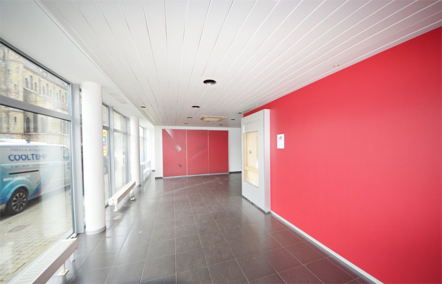 MODERN COMMERCIEEL GELIJKVLOERS 400 M2 OPTIONELE PARKING - foto 5