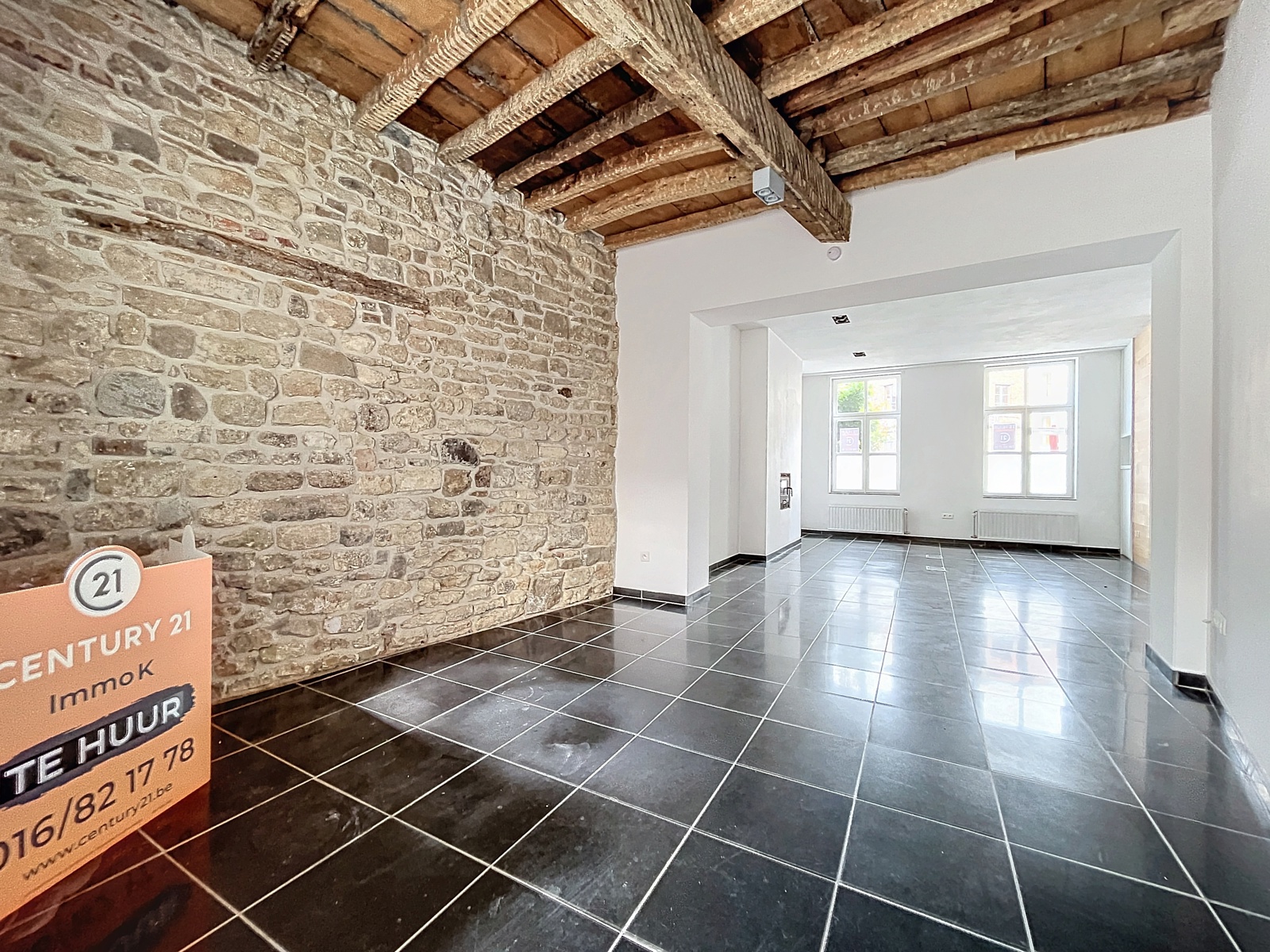 Te Huur: Gelijkvloers Handelspand op Toplocatie - foto 4