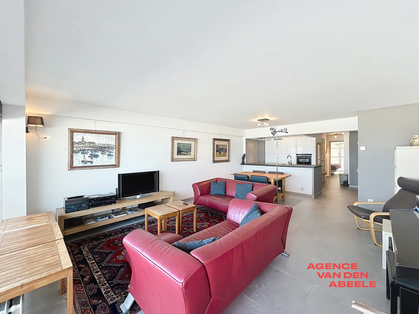 Op een topligging aan de Zeedijk in Duinbergen bevindt zich dit appartement met ongehinderd frontaal zeezicht. - foto 5