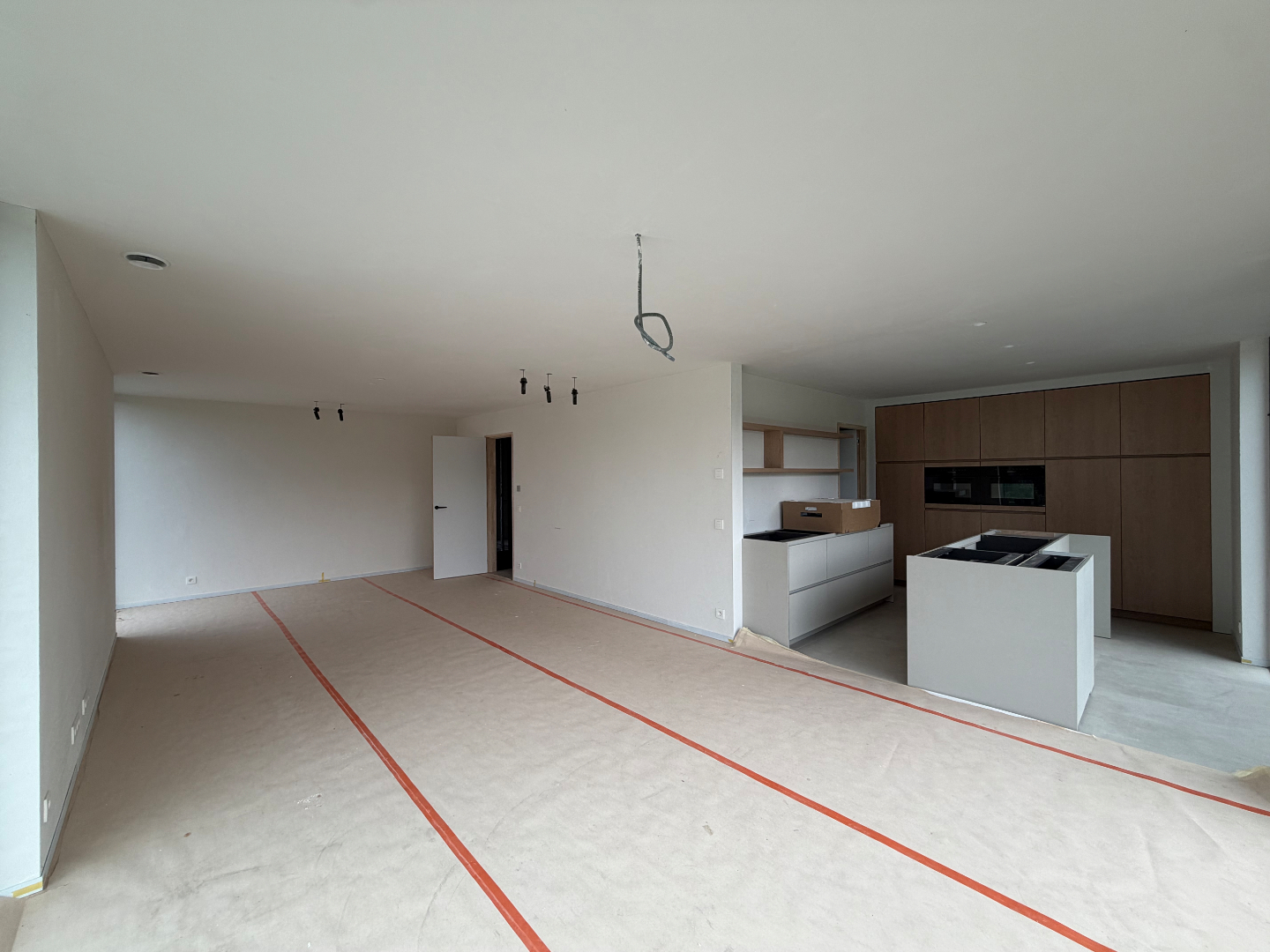 Ruime nieuwbouwwoning met terras en tuin. - foto 5