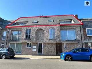 <p><span>APPARTEMENT MODERNE DANS LE CENTRE DE NINOVE</span></p><p><span>Prix indicatif : 225 000 euros</span></p><p><span> </span></p><p><span>Cet appartement est situé dans une résidence de petite taille à proximité des commerces, des écoles, des transports en commun, ...</span></p><p><span> </span></p><p><span>L'appartement est situé au DEUXIÈME ÉTAGE et comprend un hall d'entrée, un salon, une salle à manger, une cuisine, des toilettes séparées, une salle de bain avec baignoire et douche et 2 chambres à coucher.</span></p><p><span> </span></p><p><span>En outre, l'appartement est équipé de 2 terrasses agréables.</span></p><p><span> </span></p><p><span>L'appartement est équipé d'un double vitrage en PVC et d'un chauffage central au gaz.</span></p><p><span> </span></p><p><span>Label EPC B favorable.</span></p><p><span>Prêt à emménager !!!</span></p><p><span> </span></p><p><span>Ces détails sont purement informatifs et nous ne pouvons être tenus responsables de toute inexactitude.</span></p><p><span>La surface habitable est donnée à titre indicatif.</span></p>