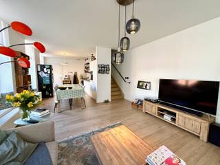 Verborgen parel aan de Grote Markt te Tienen, met onder andere een bewoonbare oppervlakte van 80 m², een rustige ligging, twee ruime slaapkamers...