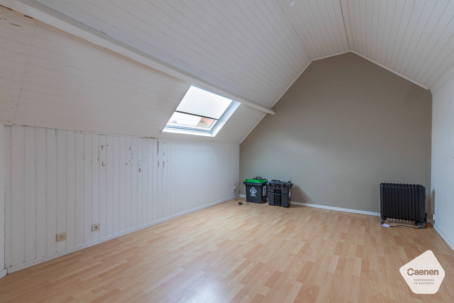 Te renoveren 2 slaapkamer appartement op een rustige locatie - foto 4
