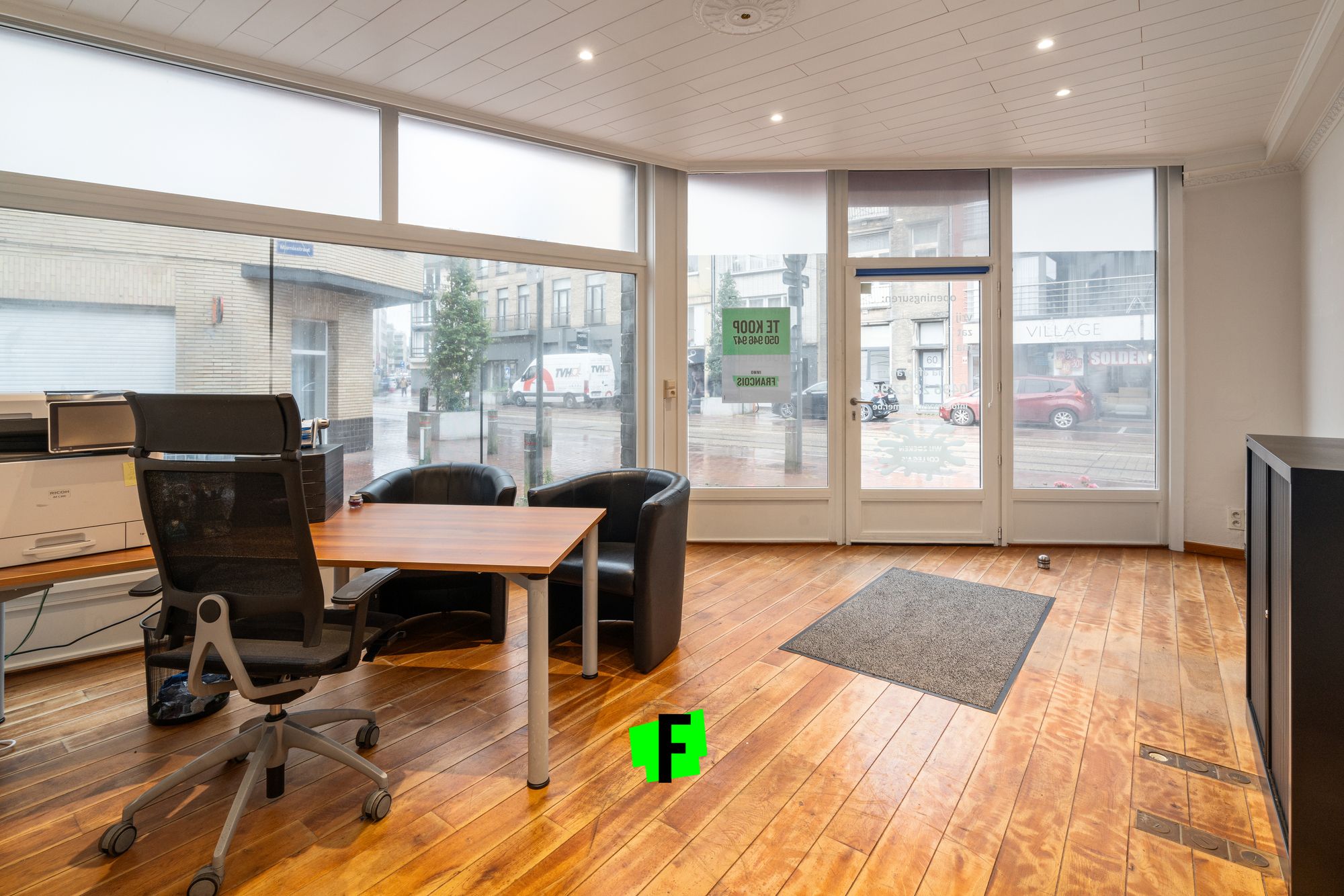 Commerciële handelsruimte te koop op toplocatie in hartje Blankenberge - foto 1