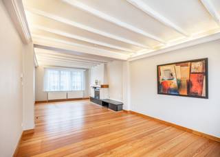 Triplex apartment for rent in the center of Koksijde.This unique residential apartment is located on Jorisstraat and therefore enjoys a very central...