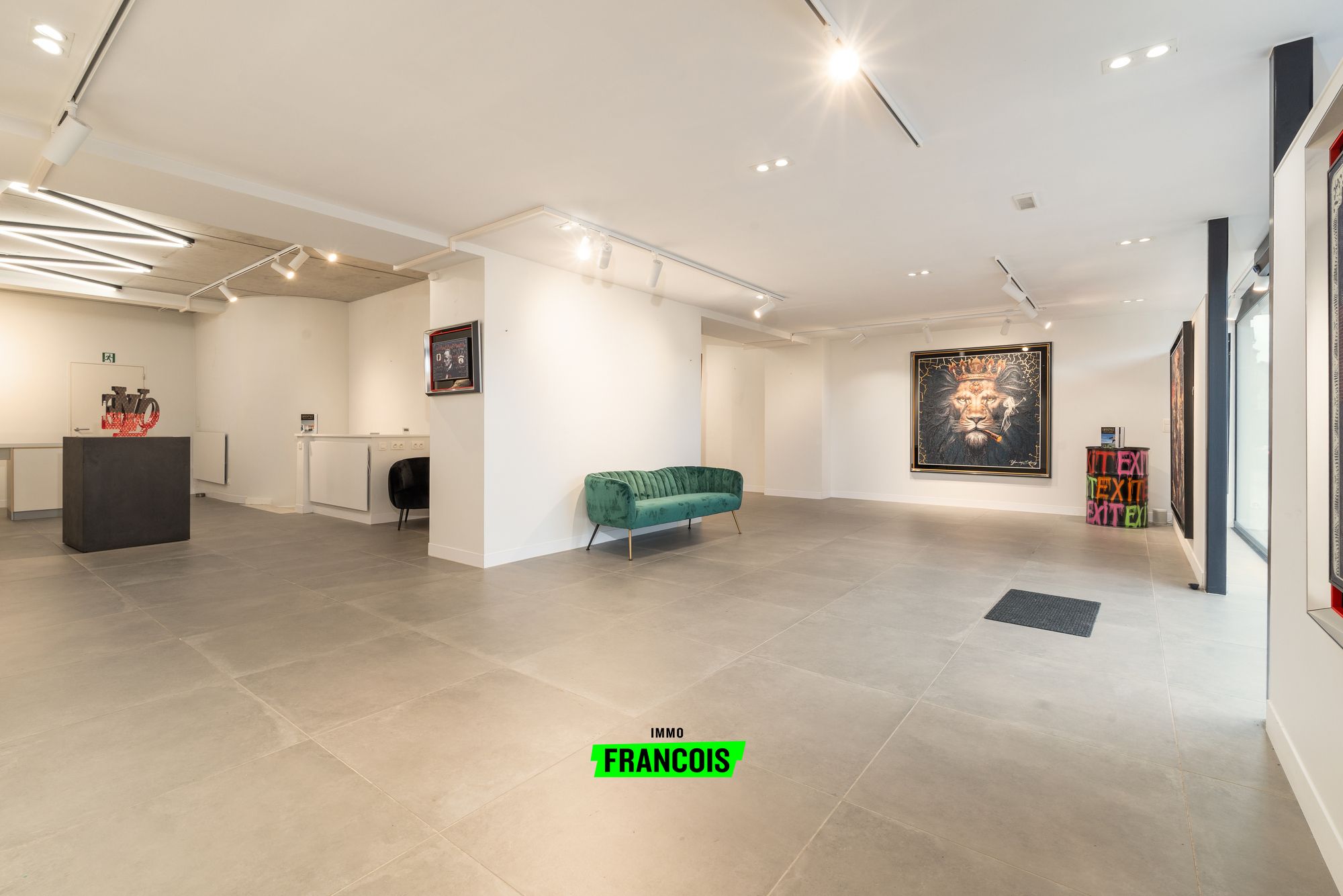 Modern handelspand met grote visibiliteit en parkeergelegenheid in centrum De Haan - foto 3