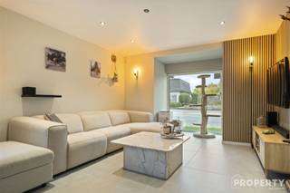 Spacious move-in ready home with shed of (m2) for sale!layout house: