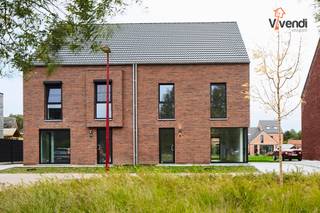 Ruime en energiezuinige woning met 4 slaapkamers in rustig gelegen verkaveling te OlenIn een bijzonder rustige en recente verkaveling in Olen, ideaal...