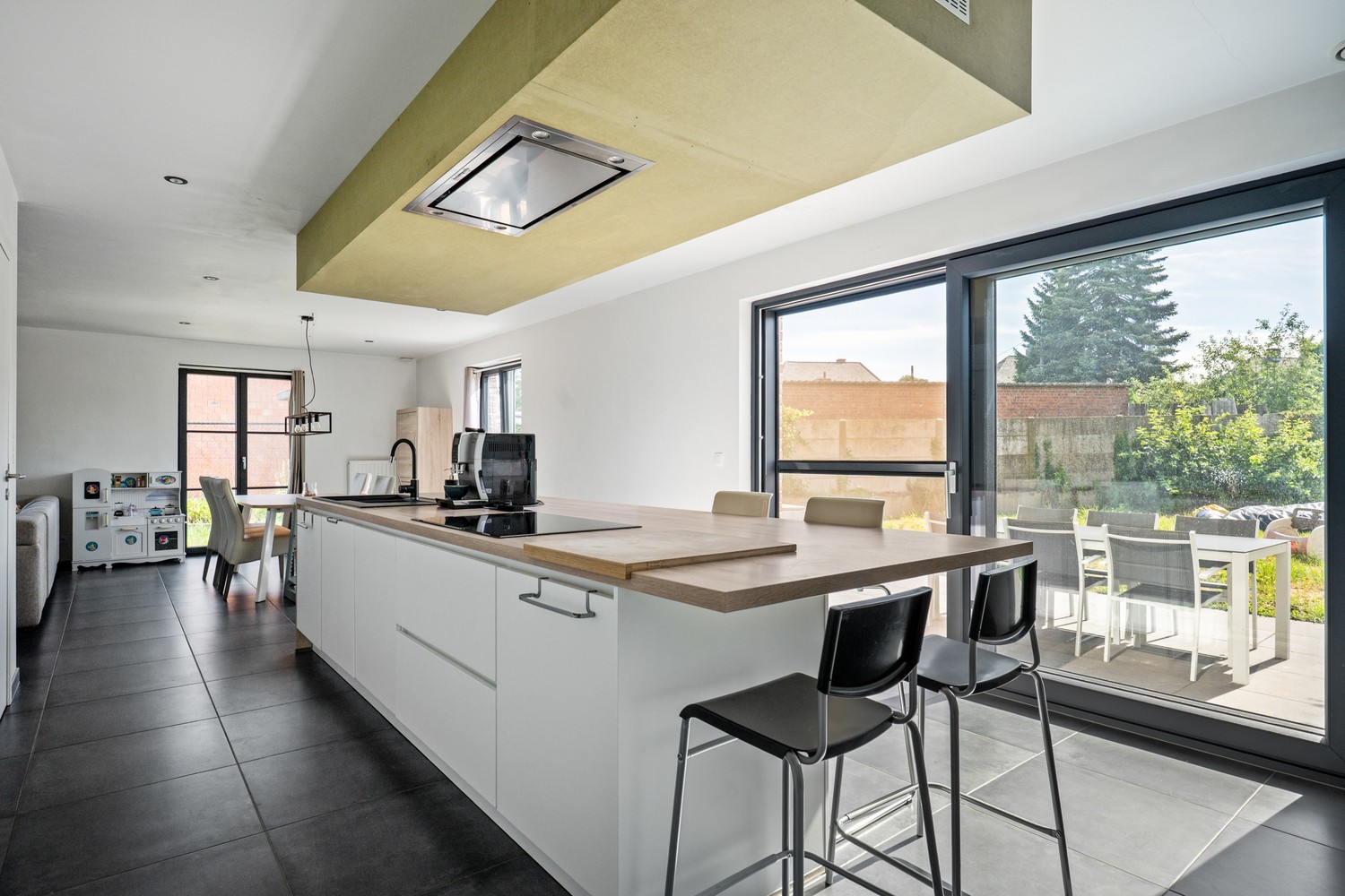 Energiezuinige villa met praktijkruimte en 4 slpkrs - foto 5