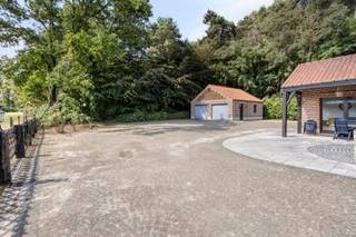 **Landelijk en discreet wonen te Bekkevoort**In het landelijke Bekkevoort, op een boogscheut van belangrijke verbindingswegen en faciliteiten kan via...