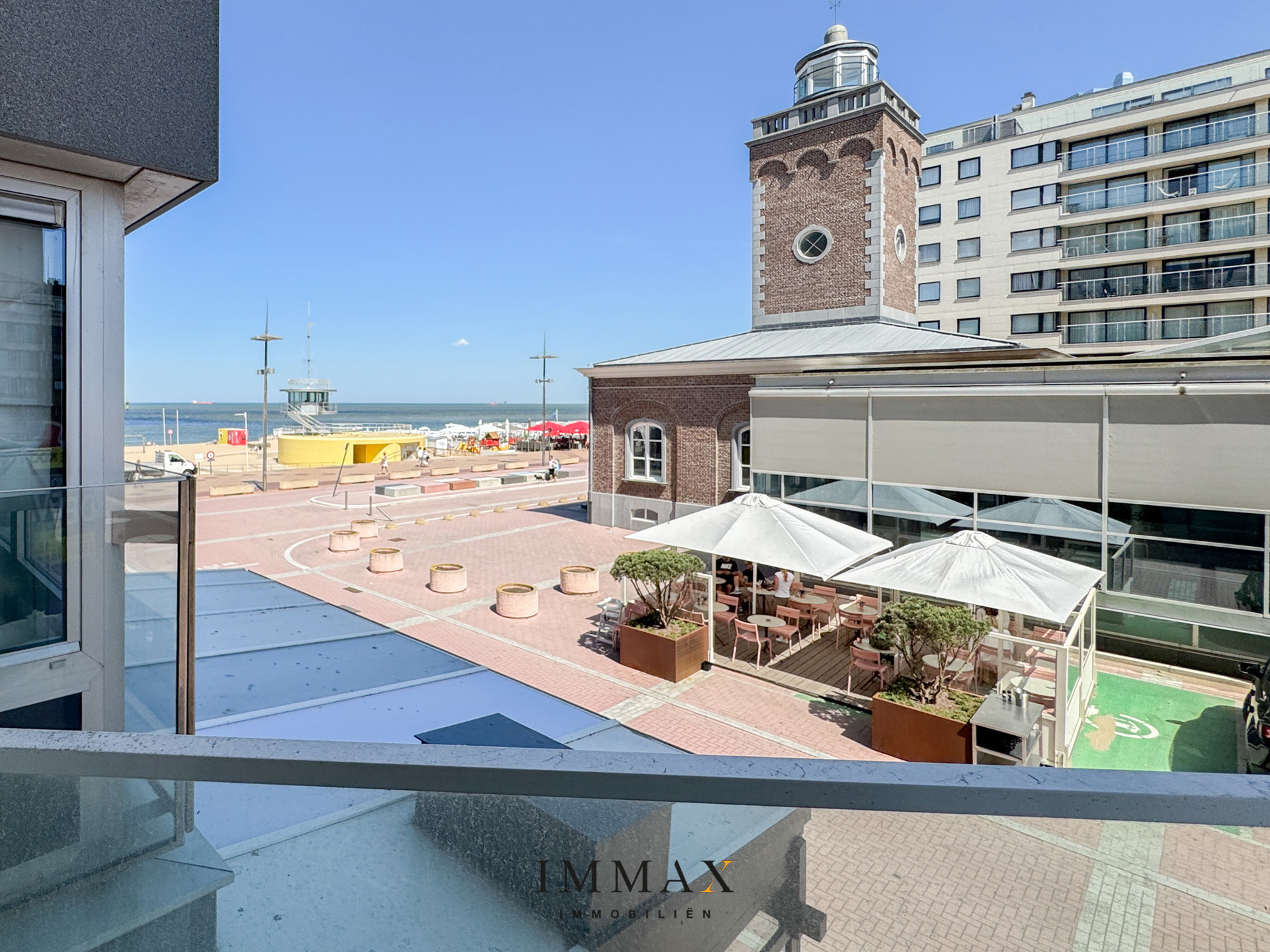 Stijlvol gerenoveerd appartement met prachtig zeezicht - foto 2