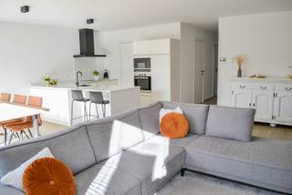 Op zoek naar een instapklaar appartement waar open ruimte, veel licht en energiezuinig wonen perfect samenkomen? Zoek niet verder. Dit...