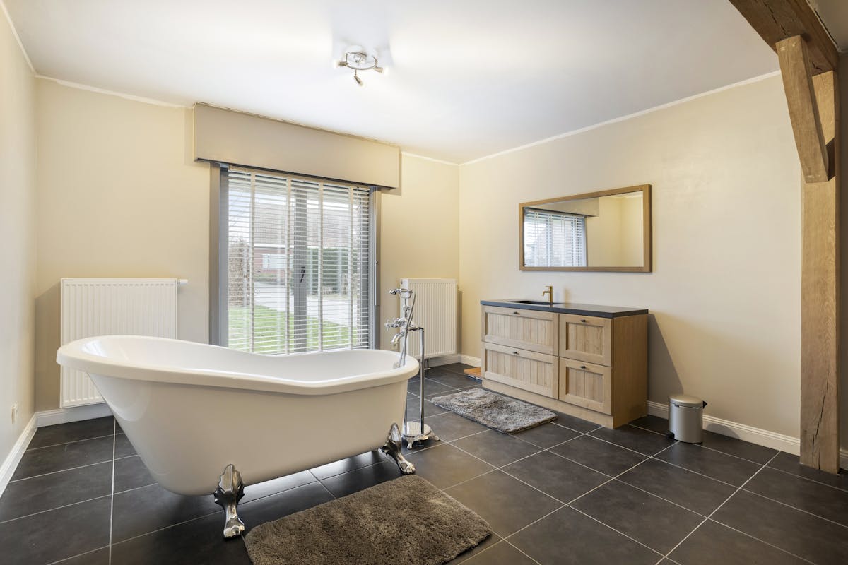 Instapklaar huis met ruime tuin te koop in het landelijke Aarsele - foto 5