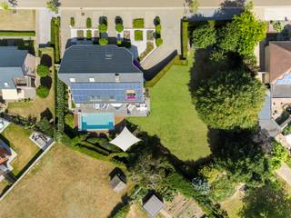 Deze prachtige woning in Beringen combineert comfort, ruimte en veelzijdigheid. Met een bewoonbare oppervlakte van 392 m² en een perceel van 1.950...