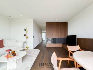 In het hart van het Zoute, op de prestigieuze Kustlaan en nabij het strand, bevindt zich dit luxueuze nieuwbouwappartement dat uitblinkt in...