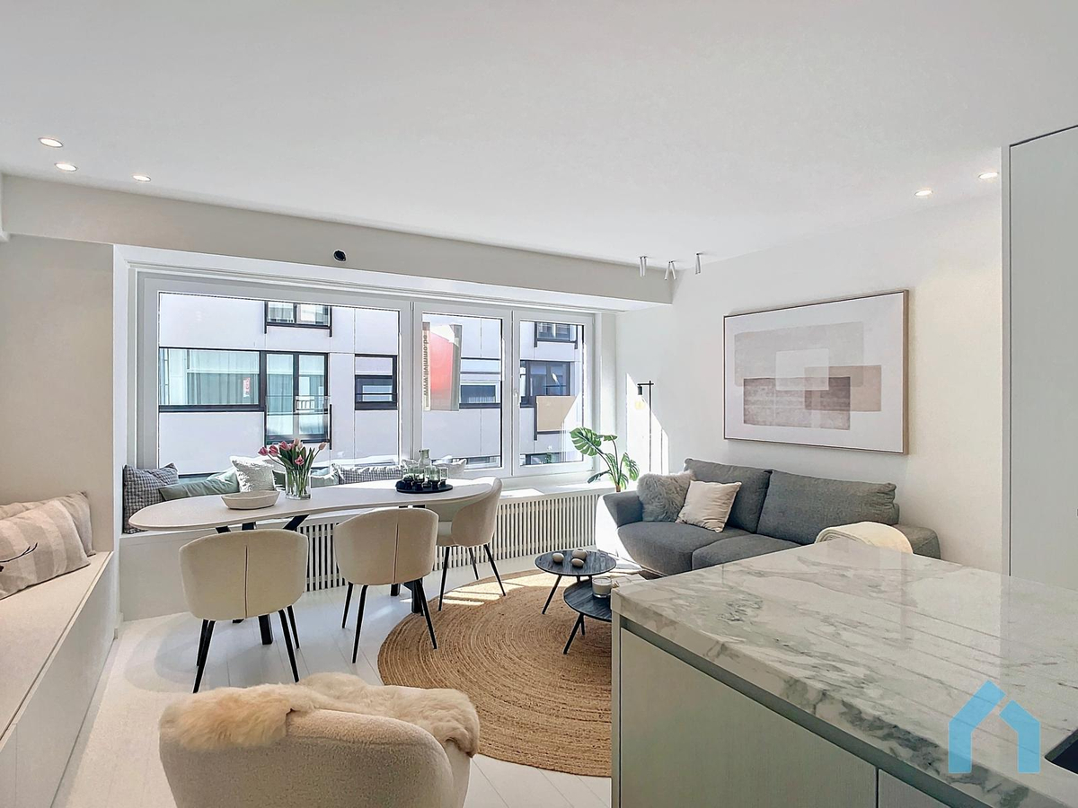 Knap gerenoveerd 3-slaapkamer appartement nabij de Zeedijk-het-Zoute - foto 2