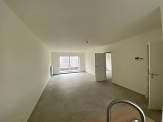 Bent u op zoek naar een nieuwbouwappartement met 2 slaapkamers te Wevelgem? Dan is dit voor u!Mogelijkheid om aan te kopen aan 6% BTW  * Indeling van...