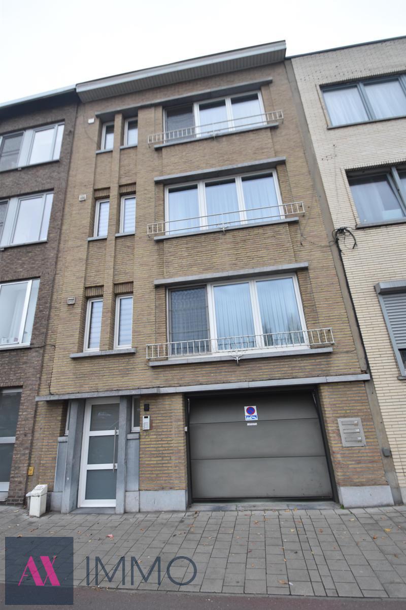 House for sale in Antwerp with 6 bedrooms - photo 1