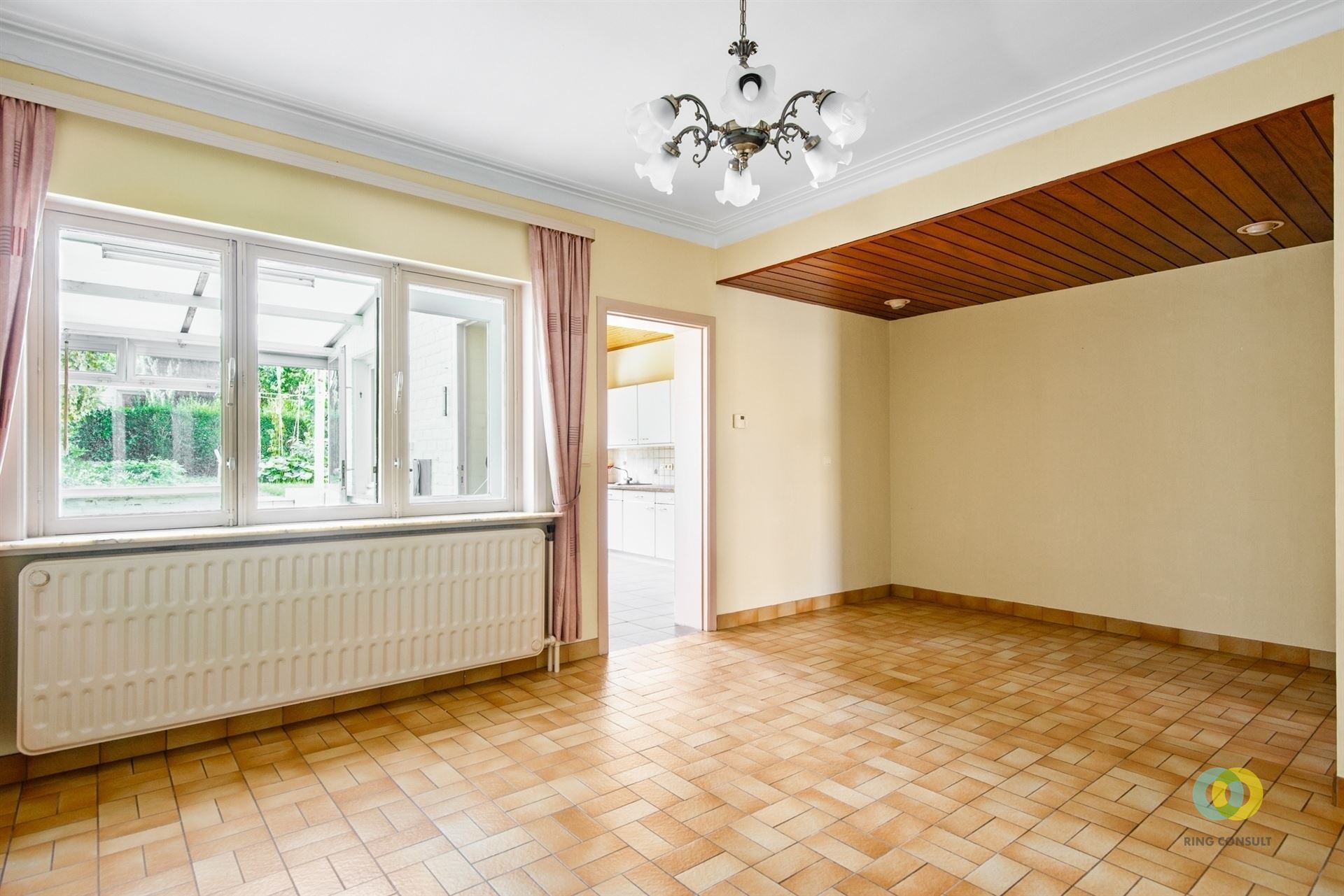 Op te frissen woning met tuin en potentieel - foto 5