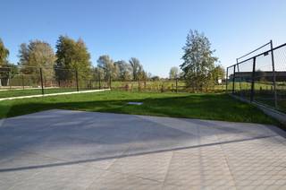 Aan de rand van Lokeren, net op grondgebied Overmere, ontdek je deze bijzonder ruime nieuwbouwwoning met een open, landelijk uitzicht.De woning maakt...