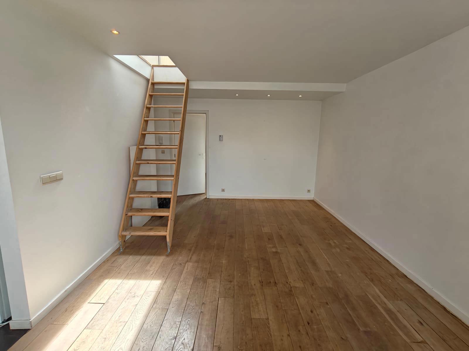Appartement à louer à Etterbeek avec 2 chambres - photo 2