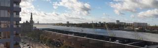 <p><span>Genesteld tussen het water van de Schelde en het Bonapartedok vindt Friendship Residence haar plek, als een eerbetoon aan de rijke geschiedenis van deze bijzondere locatie. Hier smelt het levendige ritme van de stad samen met de rust van het water.</span><br /><span><br />Voor het ontwerp van Friendship Residence bundelden het Antwerpse bureau HUB Archi- tecten en het Londense DRDH Architects lokale voeling en internationaal perspectief.</span><br /><br />De uitstraling van Friendship Residence is van buitenaf meteen indrukwekkend. Hoogwaardige gevels met groene accenten, verfijnde detaillering en royale raampartijen vormen een esthetische verrijking voor de omgeving. Er is bewust gekozen voor minerale materialen die de locatie eer aandoen, variërend van de kenmerkende pakhuisstijl tot stadsgebouwen met baksteenaccenten.<br /><br />Die kwaliteit voelt u tot in de kleinste details bij aankomst. Via de luxueuze inkompartijen betreedt u de gebouwen, een stijlvolle overgang van de stad naar uw persoonlijke haven.<br /><br />Voor het ontwerp van de royale binnentuin tekende de gerenommeerde landschapsarchitect Erik Dhont. Met internationale realisaties én als laureaat van de prestigieuze wedstrijd voor de nieuwe paleistuinen in Brussel, staat dit bureau garant voor een ontwerp van koninklijke klasse.<br /><br />De charme van deze verborgen oase nodigt uit tot vertragen en beleven. Een samenspel van bloemen, struiken en bomen creëert een luwte die het tempo van de stad even doet vergeten. Natuurstenen paden leiden u langs een spiegelvijver, met rustpunten om te genieten van zon en schaduw.</p>
<div>
<div>
<div>
<div>
<div>
<div>
<div>
<div>
<div>
<div>
<div>
<div>
<div>
<div>
<div>
<div>
<p><span>Vanuit blok B ervaart u adembenemende, panoramische zichten over de Scheldebocht, historische havenkranen en de prachtige binnentuin. Zowel verfijnde appartementen van 95 m2 als riante residenties tot 426 m2 geven blok B vorm. Allen pakken ze uit met optimale oriëntaties en weidse hoekterrassen voor spectaculaire zonsondergangen. </span></p>
<p><span>Kom tot rust in de omvangrijke leefruimtes die het geheel extra royaal doen aanvoelen. De luxueuze raampartijen zorgen vervolgens voor een uitzonderlijke lichtbeleving, waar daglicht zacht binnenvalt en elke ruimte een warme uitstraling krijgt.</span></p>
<p><span>Parking aan te kopen vanaf 45.000 euro</span></p>
</div>
</div>
</div>
</div>
</div>
</div>
</div>
</div>
</div>
</div>
</div>
</div>
</div>
</div>
</div>
</div>