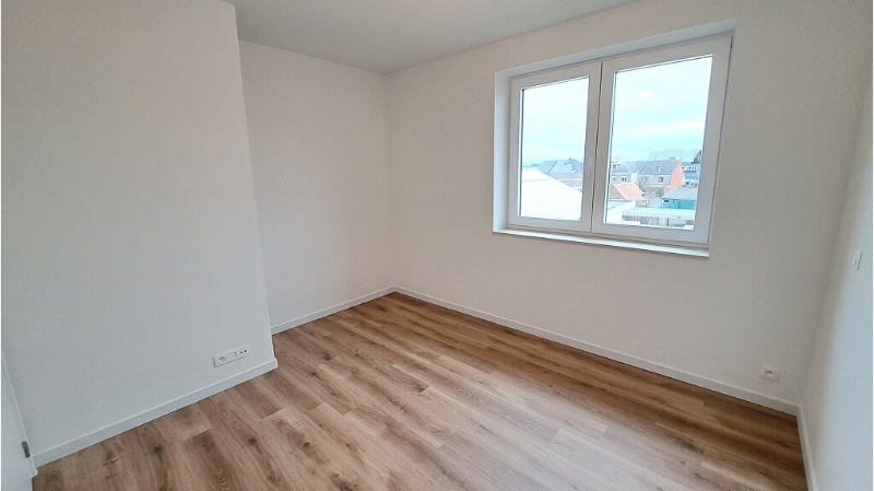 Recent 2-slaapkamerappartement met TERRAS en CARPORT te huur in Brugge - foto 4