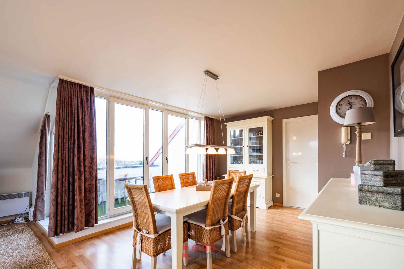 Super appartement met 2 slaapkamers &amp; mooie vergezichten! - foto 3