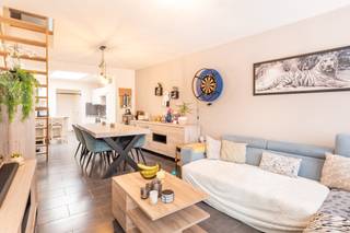 Welkom in de Advokaatstraat 16, een gezellige starterswoning op wandelafstand van winkels, scholen en horeca. Bovendien kent de woning een...