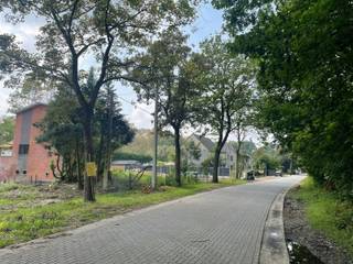 Hedendaagse en trendy open bebouwingVoorzien van moderne afwerkingHedendaags comfort - zonnepanelen - warmtepomp - vloerverwarming4 ruime slaapkamers...