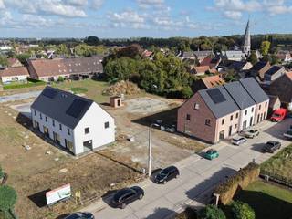 Nabij het centrum van Asper treffen we dit prachtig nieuwbouwproject aan. Het project geniet een uitzonderlijk goede ligging, zo zijn...
