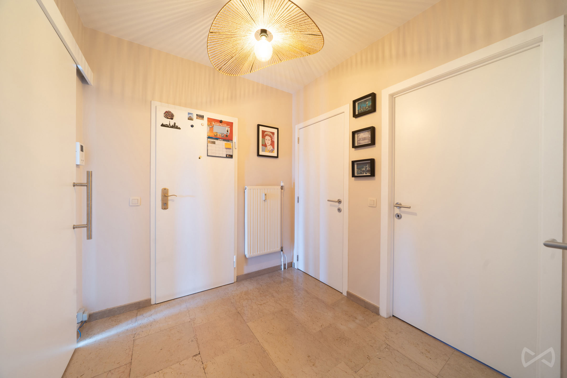 Prachtig appartement met 2 slaapkamers op de 9e verdieping, inclusief garage - foto 4