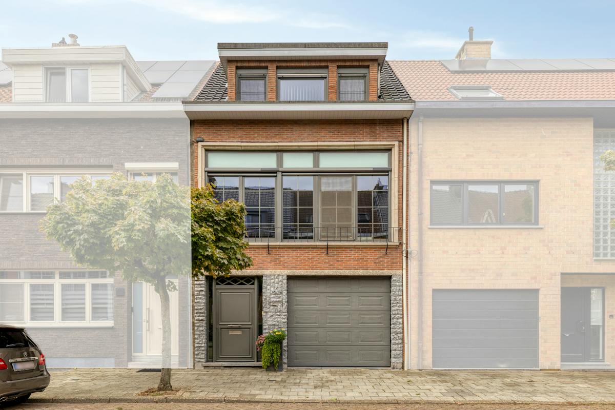 Ruime en energiezuinige woning te koop in Merksem - foto 1